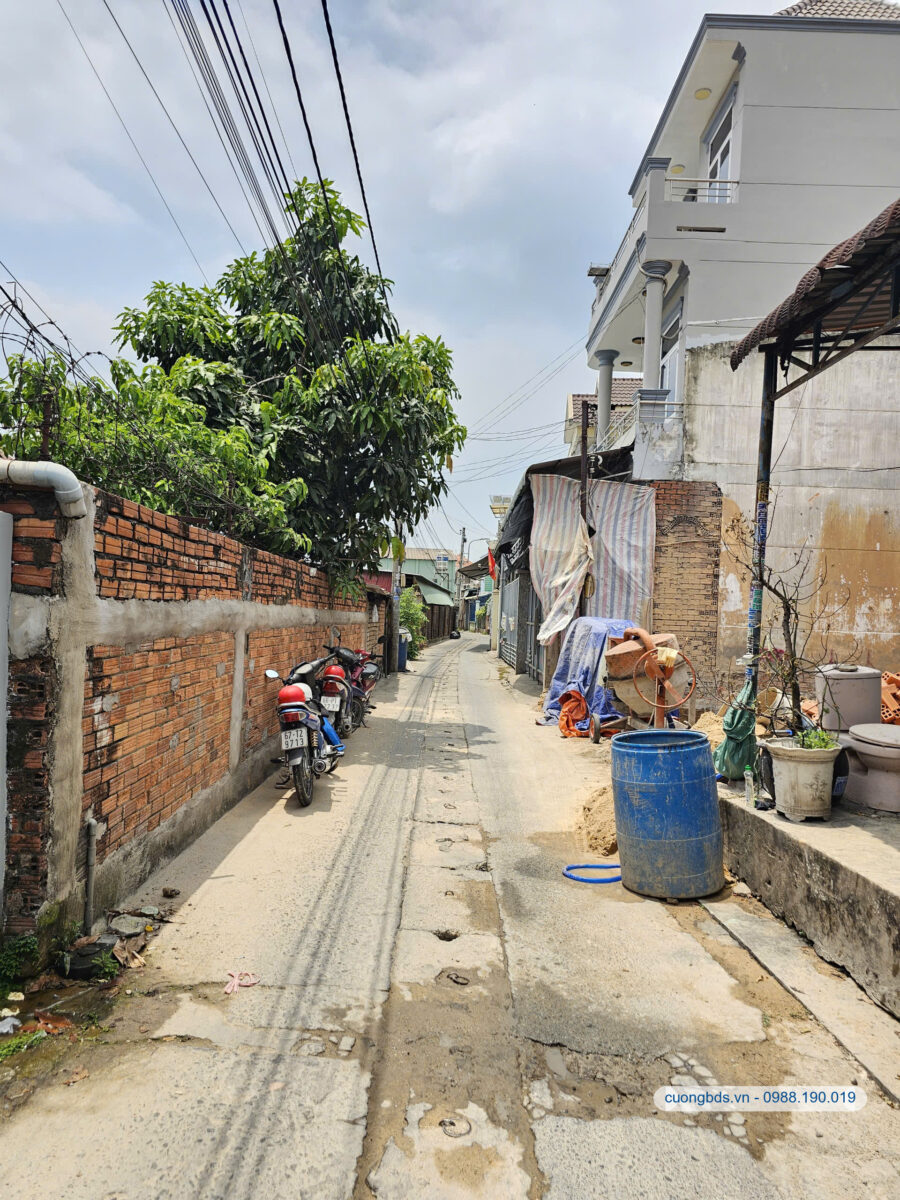 Bán nhà cấp 4 (4x20m), mặt tiền Lái Thiêu 25 gần sân Golt Sông Bé