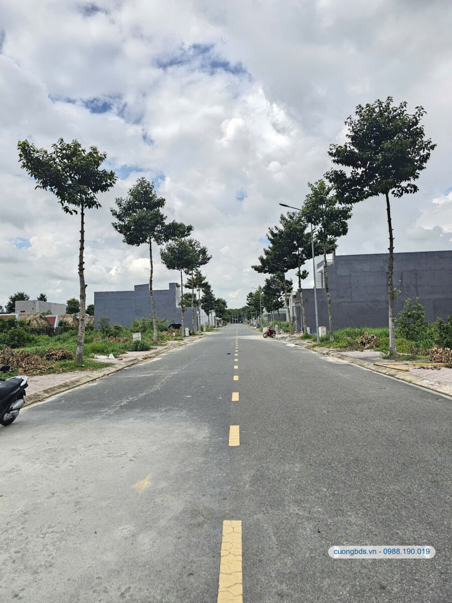 Bán nhà mới 1T1L 5x20m, đường D1 KDC Hội nghĩa, full nội thất (Không vướng cống, tủ điện)