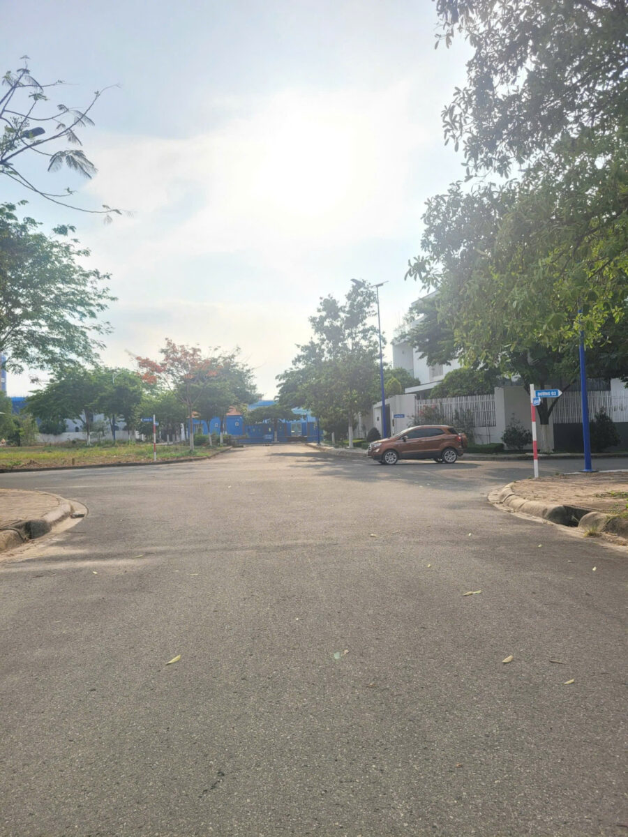 Bán đất biệt thự 15x20m, đường N6 KDC Bình Nguyên kế làng đại học (Giá rẻ)