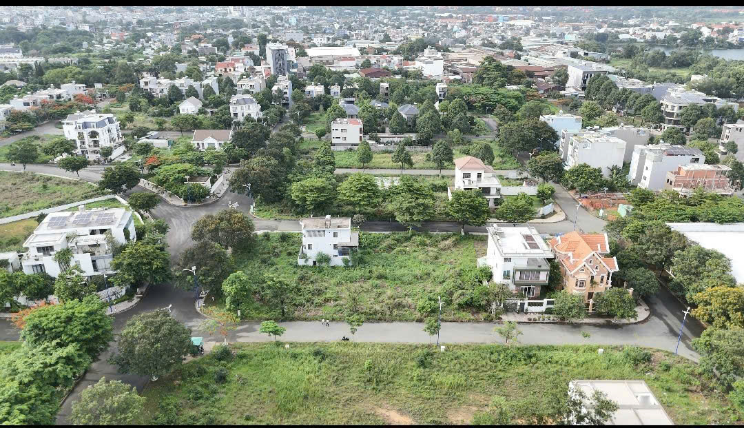 Bán đất biệt thự 15x20m, đường N6 KDC Bình Nguyên kế làng đại học (Giá rẻ)