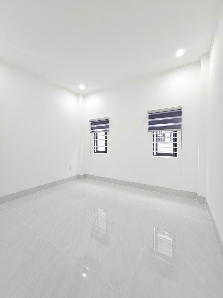 Bán nhà mới 1T2L 4x15m, đường D3 KDC Phú Hồng Đạt, full nội thất (Hoàn công)