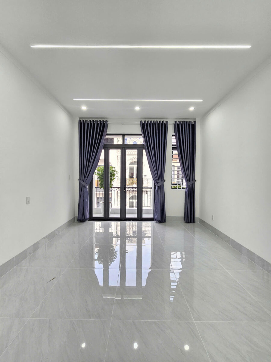Bán nhà mới 1T2L 4x15m, đường D3 KDC Phú Hồng Đạt, full nội thất (Hoàn công)