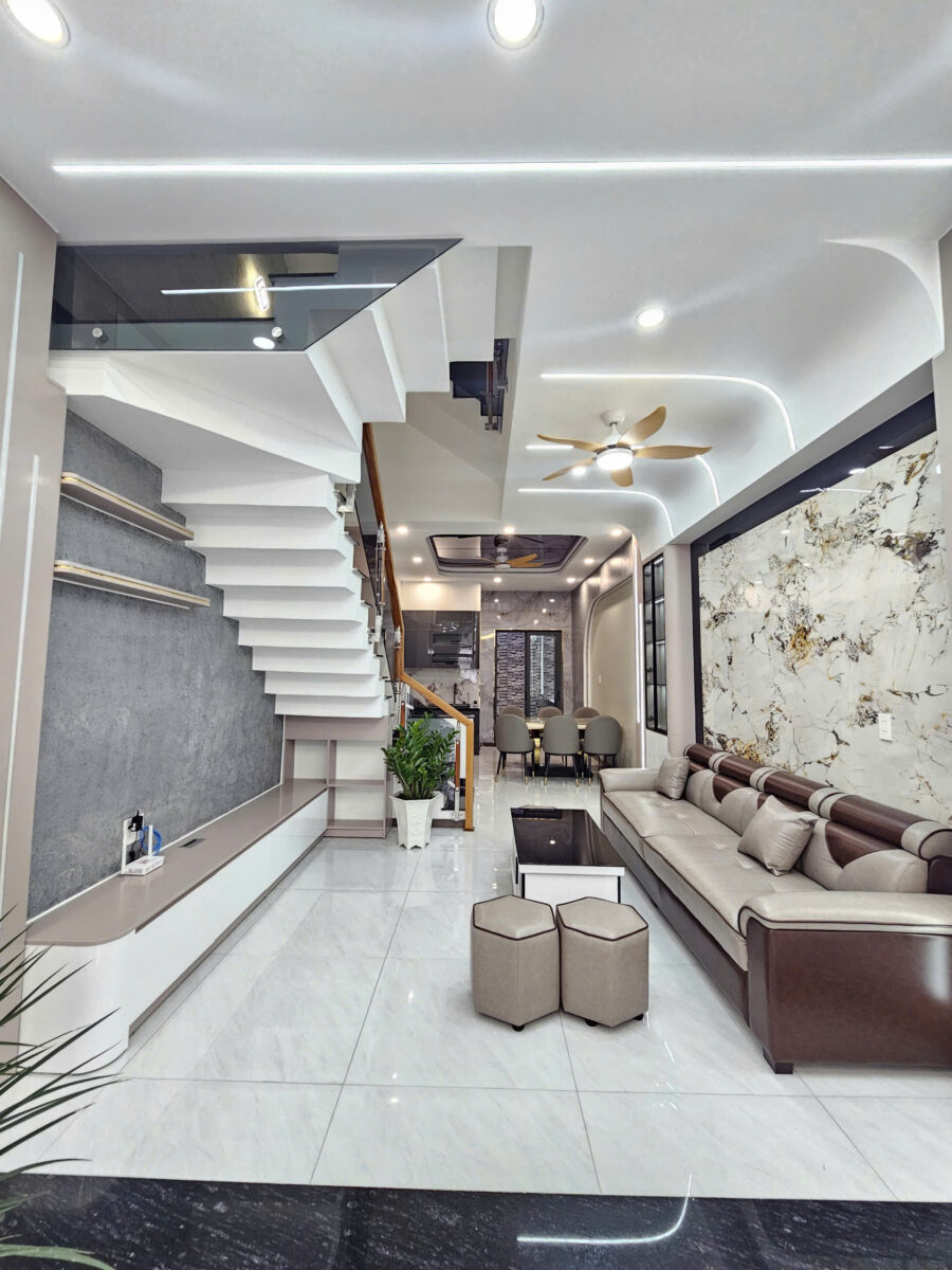 Bán nhà mới 1T2L 4x15m, đường D3 KDC Phú Hồng Đạt, full nội thất (Hoàn công)