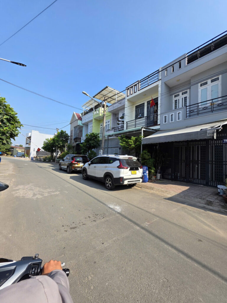 Bán nhà 1T1L+tum 4x18m, đường N7 KDC Lê Phong (Trục chính)