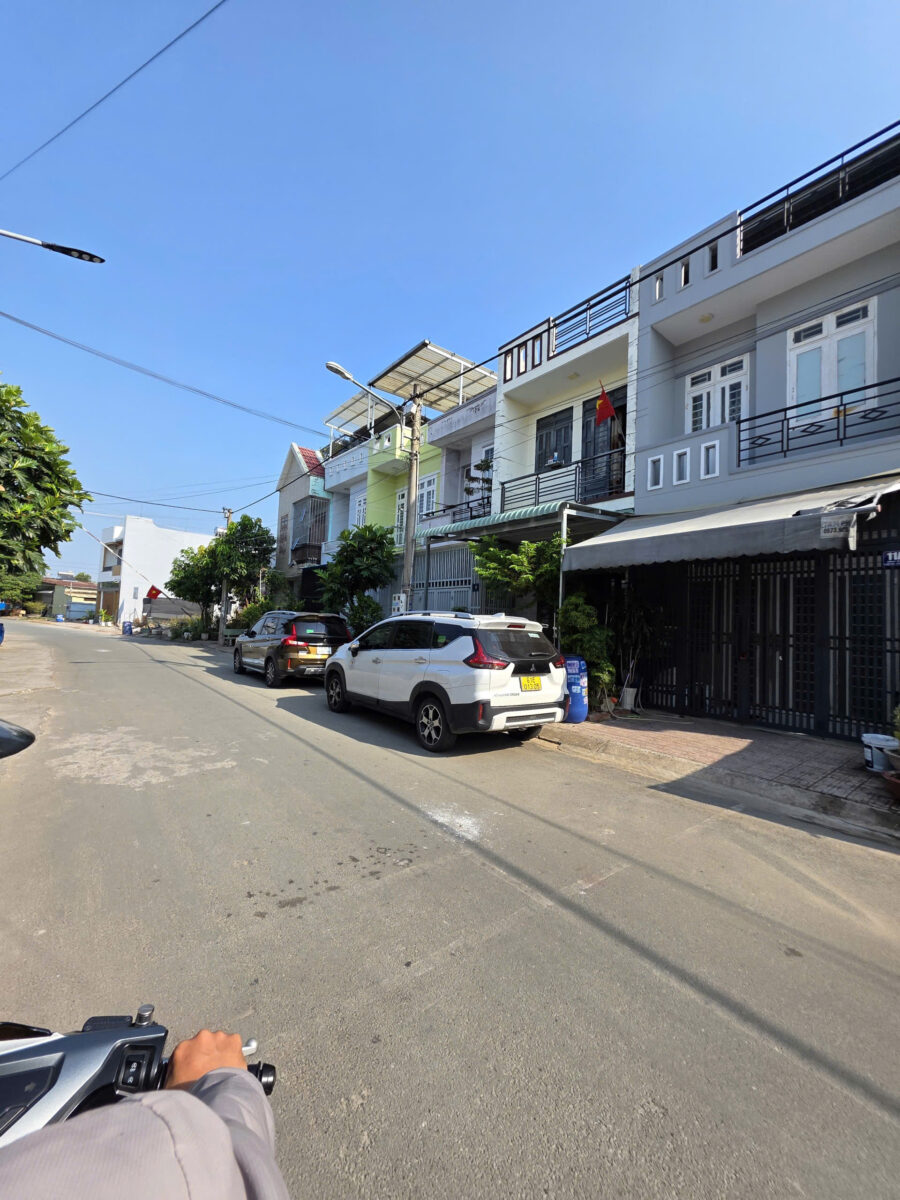 Bán nhà 1T1L+tum 4x18m, đường N7 KDC Lê Phong (Trục chính)