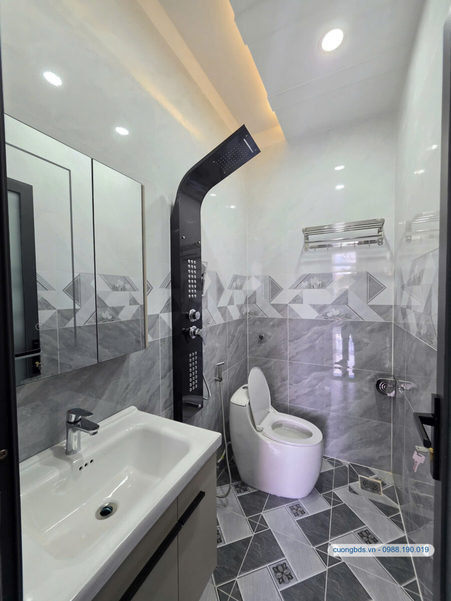 Bán nhà mới 1T3L 4x16m hoàn công, đường N1 KDC Phú Hồng Thịnh 6, full nội thất (Trục chính)