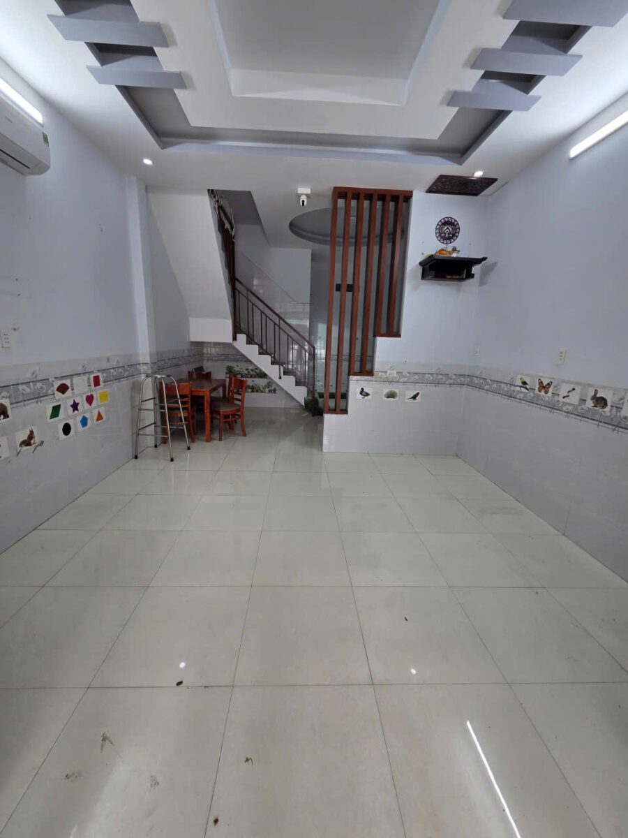 Bán nhà cấp 4 (4.3×14.9m), hẻm Trương Văn Vĩnh p. Tân Bình gần chợ Phú An