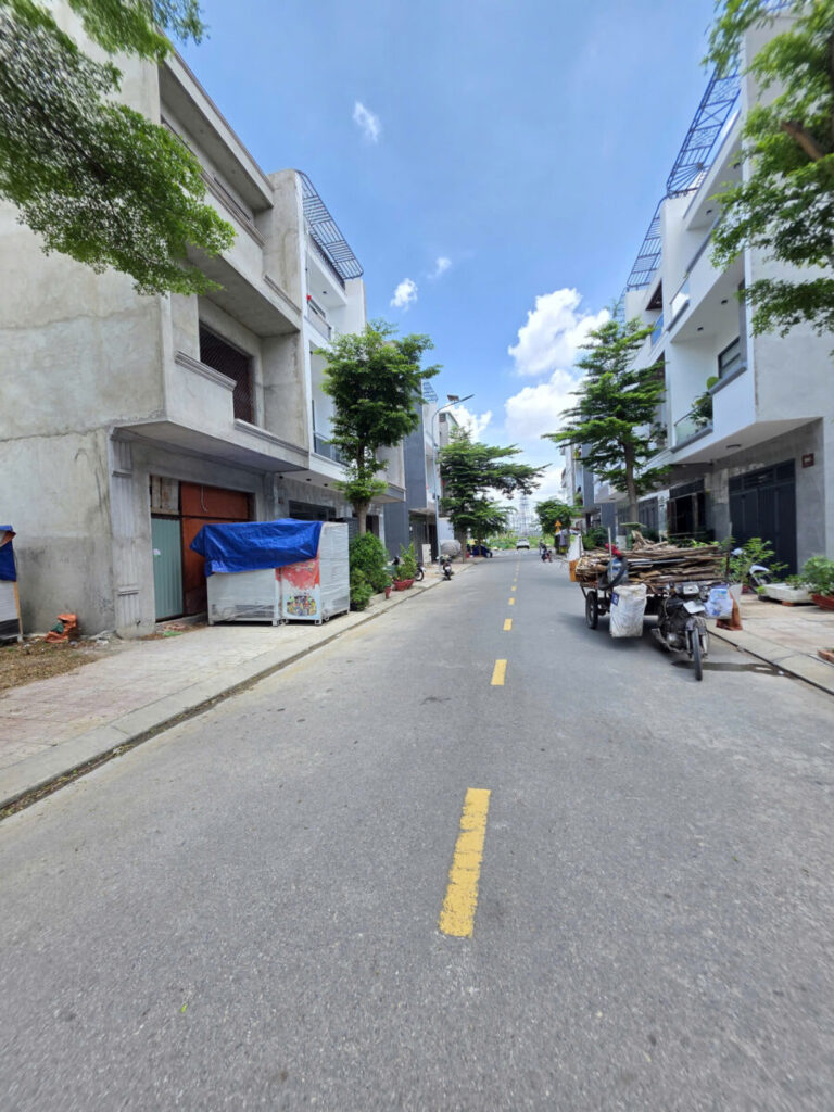 Bán nhà mới 1T2L 5x14m, đường N1 KDC U&I (hoàn công, không vướng cống)