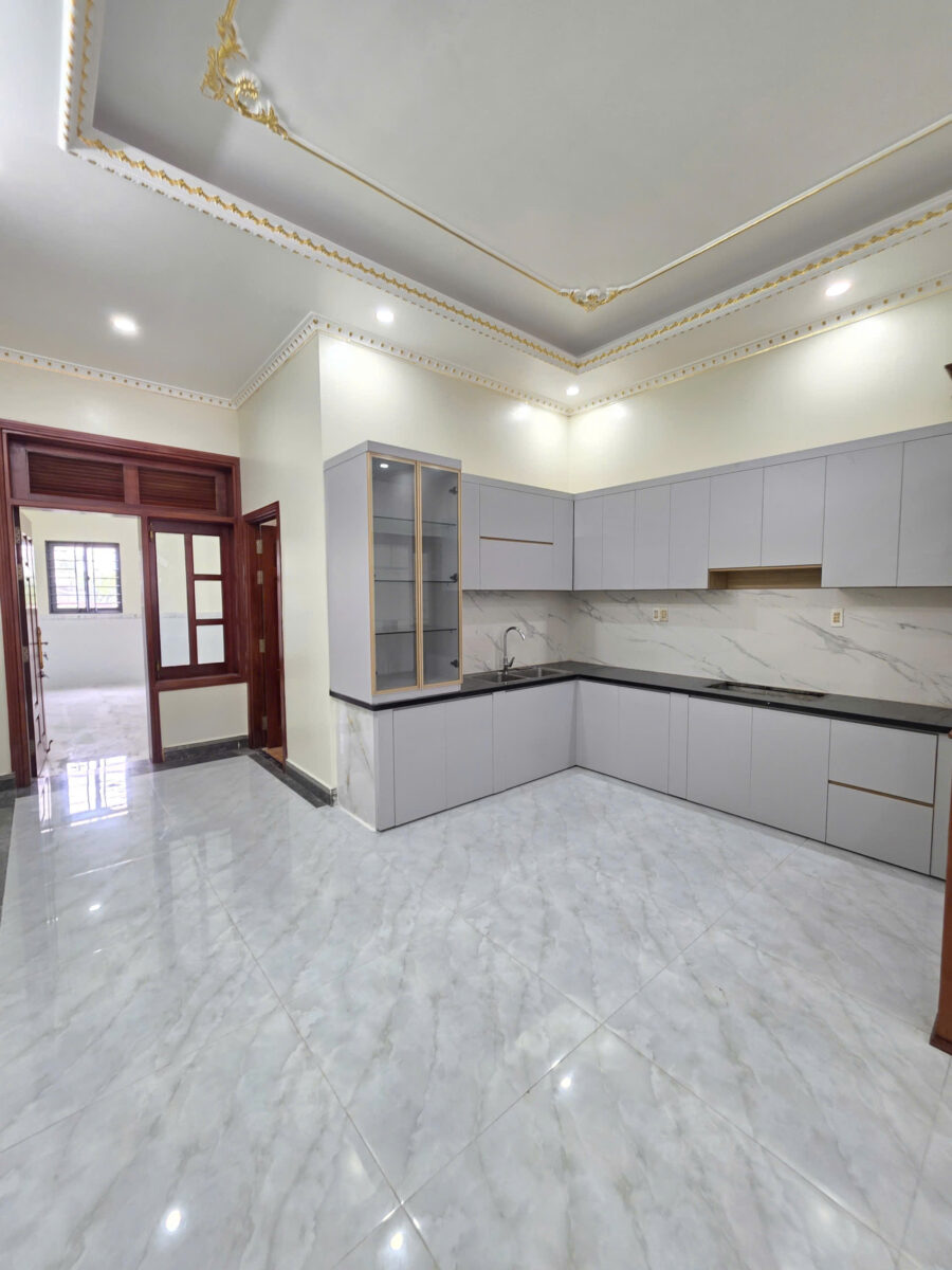 Bán nhà 1T2L 5.4x32m, mặt tiền Nguyễn Thị Tươi p. Tân Bình