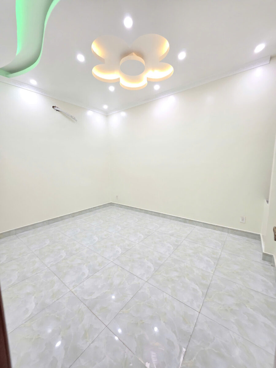 Bán nhà 1T2L 5.4x32m, mặt tiền Nguyễn Thị Tươi p. Tân Bình