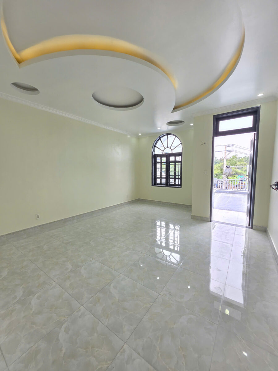 Bán nhà 1T2L 5.4x32m, mặt tiền Nguyễn Thị Tươi p. Tân Bình