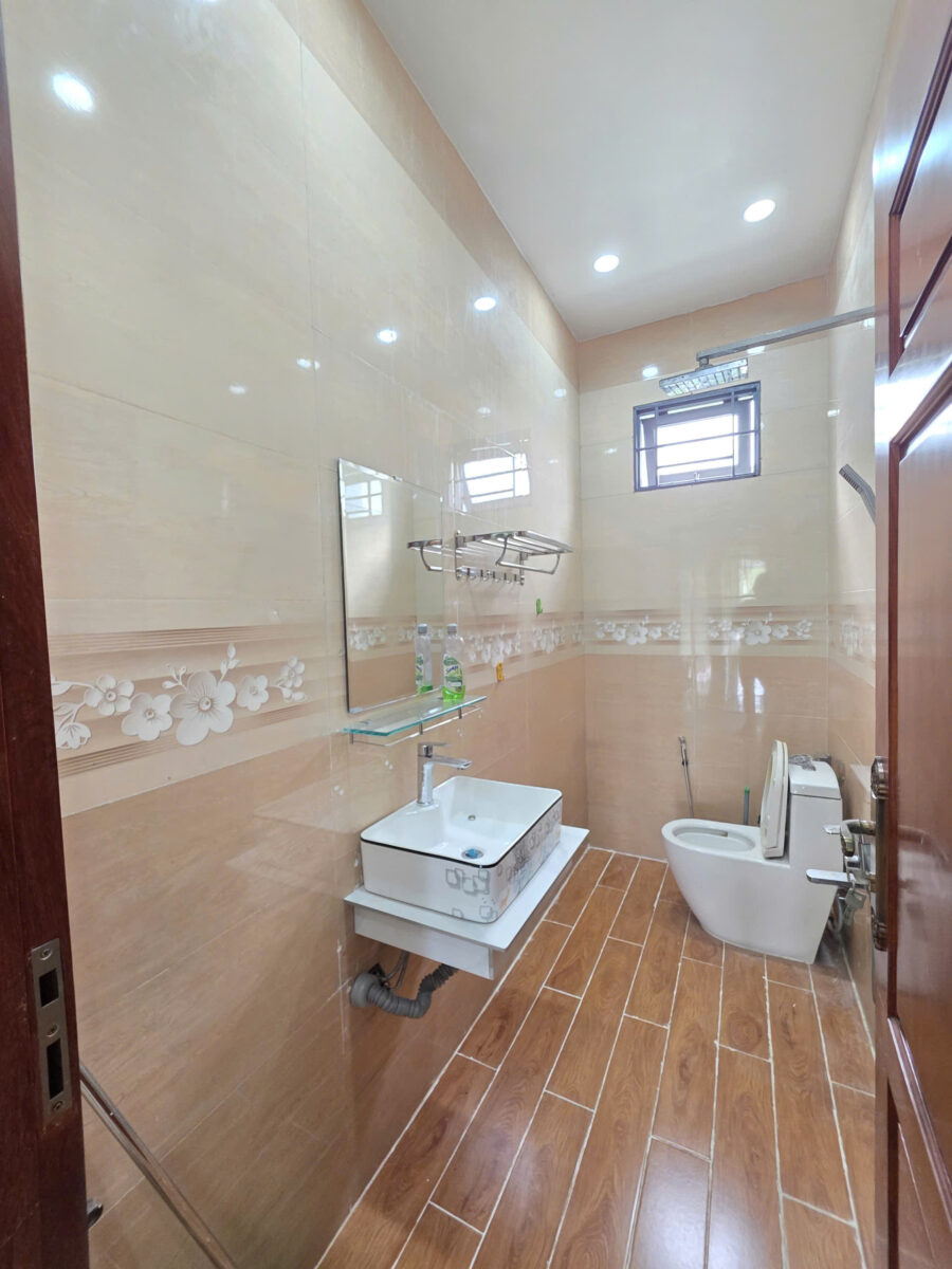 Bán nhà 1T2L 5.4x32m, mặt tiền Nguyễn Thị Tươi p. Tân Bình