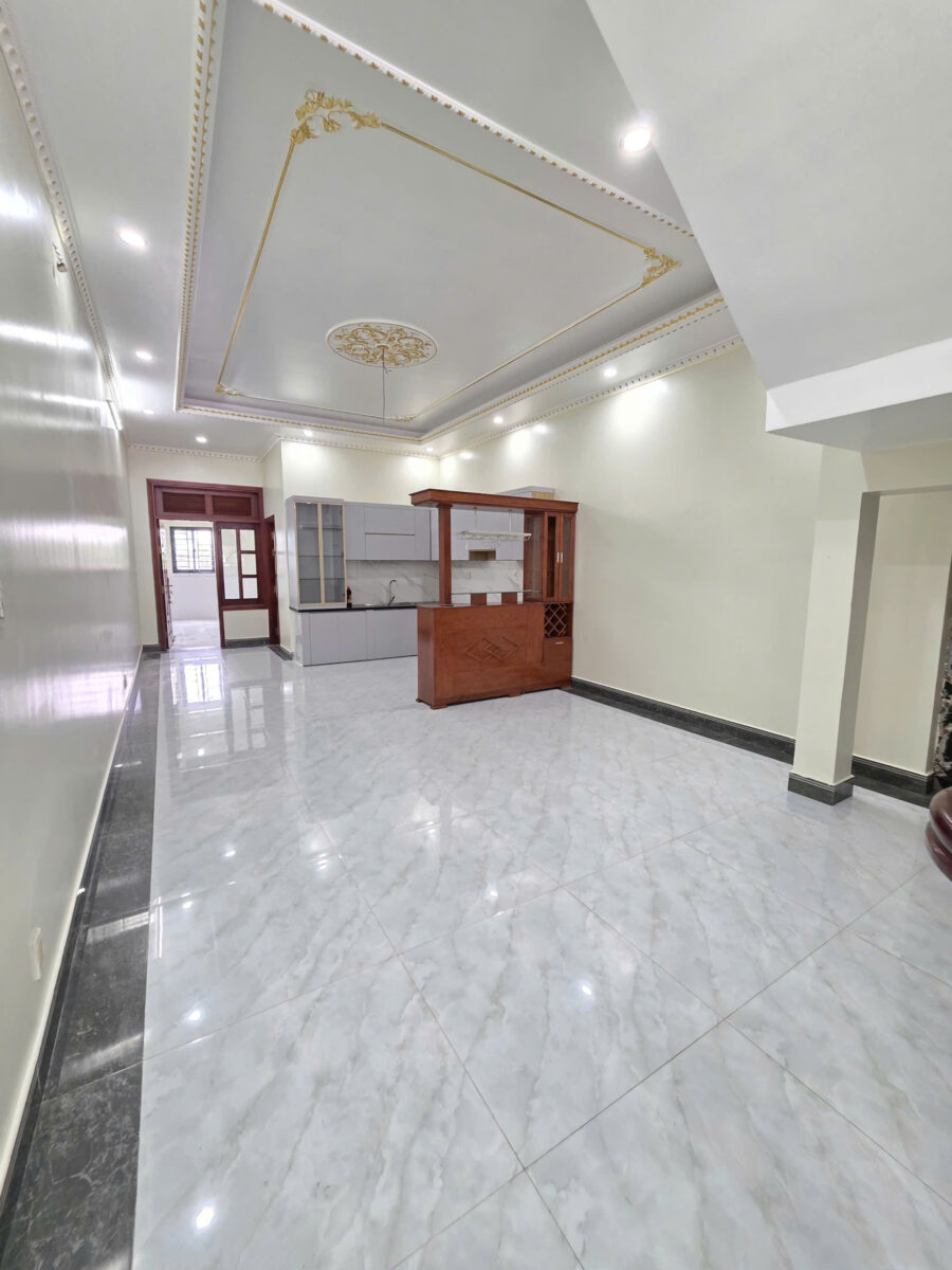 Bán nhà 1T2L 5.4x32m, mặt tiền Nguyễn Thị Tươi p. Tân Bình