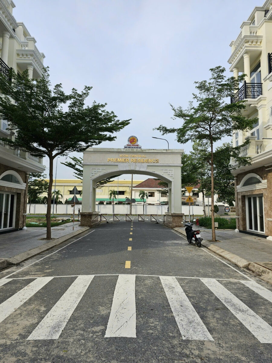 Bán nhà mới 1T2L 4.5x15m hoàn công, đường N1 KDC Icon Central (Trục chính)