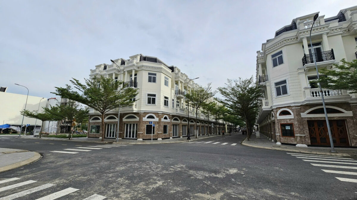 Bán nhà mới 1T2L 4.5x15m hoàn công, đường N1 KDC Icon Central (Trục chính)
