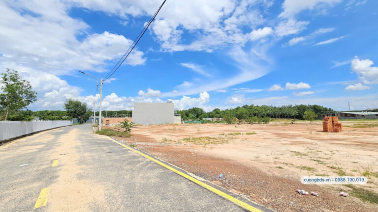 Bán đất 5x50m, hẻm Mỹ Phước Tân Vạn gần khu du lịch Đại Nam(Giá rẻ)