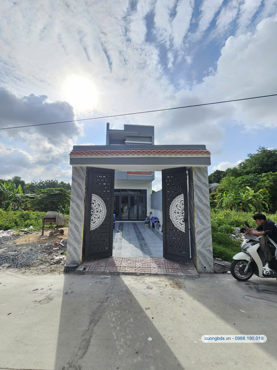 Bán nhà mới 1T1L 4x22.6m, hẻm ĐT.743A gần ngã tư Bình Thung (Hoàn công)