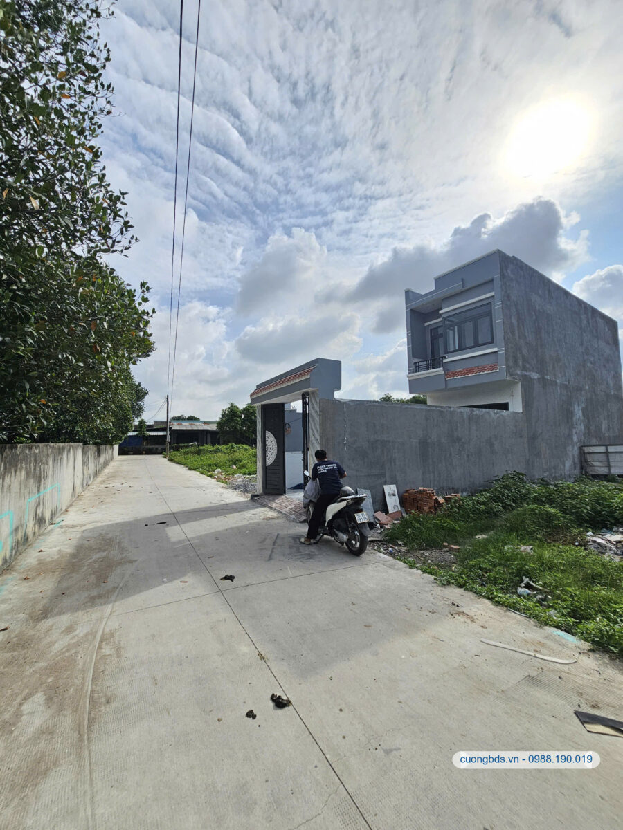 Bán nhà mới 1T1L 4×22.6m, hẻm ĐT.743A gần ngã tư Bình Thung (Hoàn công)
