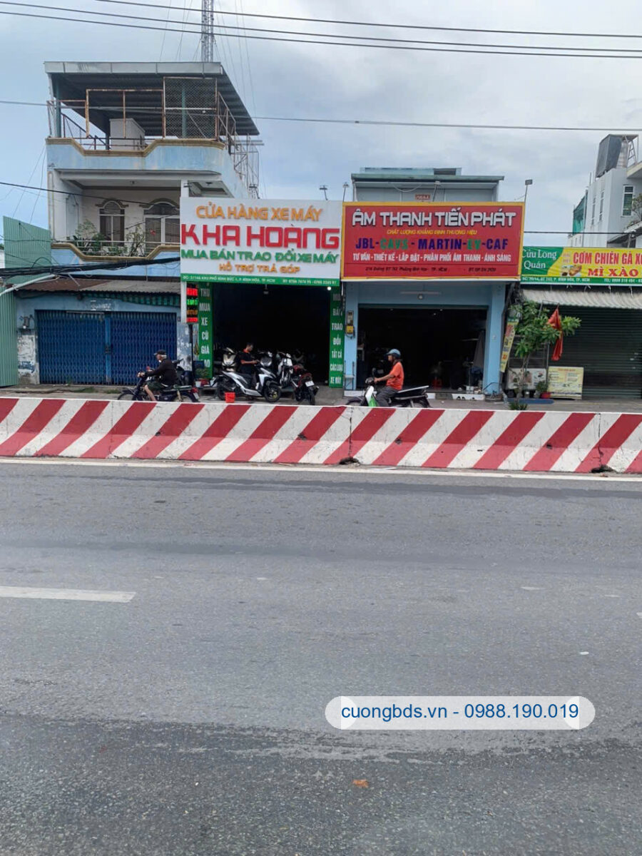 Bán nhà cấp 4 (4.5x23.3m), mặt tiền đường ĐT.743B kế ngã ba Cửu Long, đang thuê 8tr/th (Sầm uất)