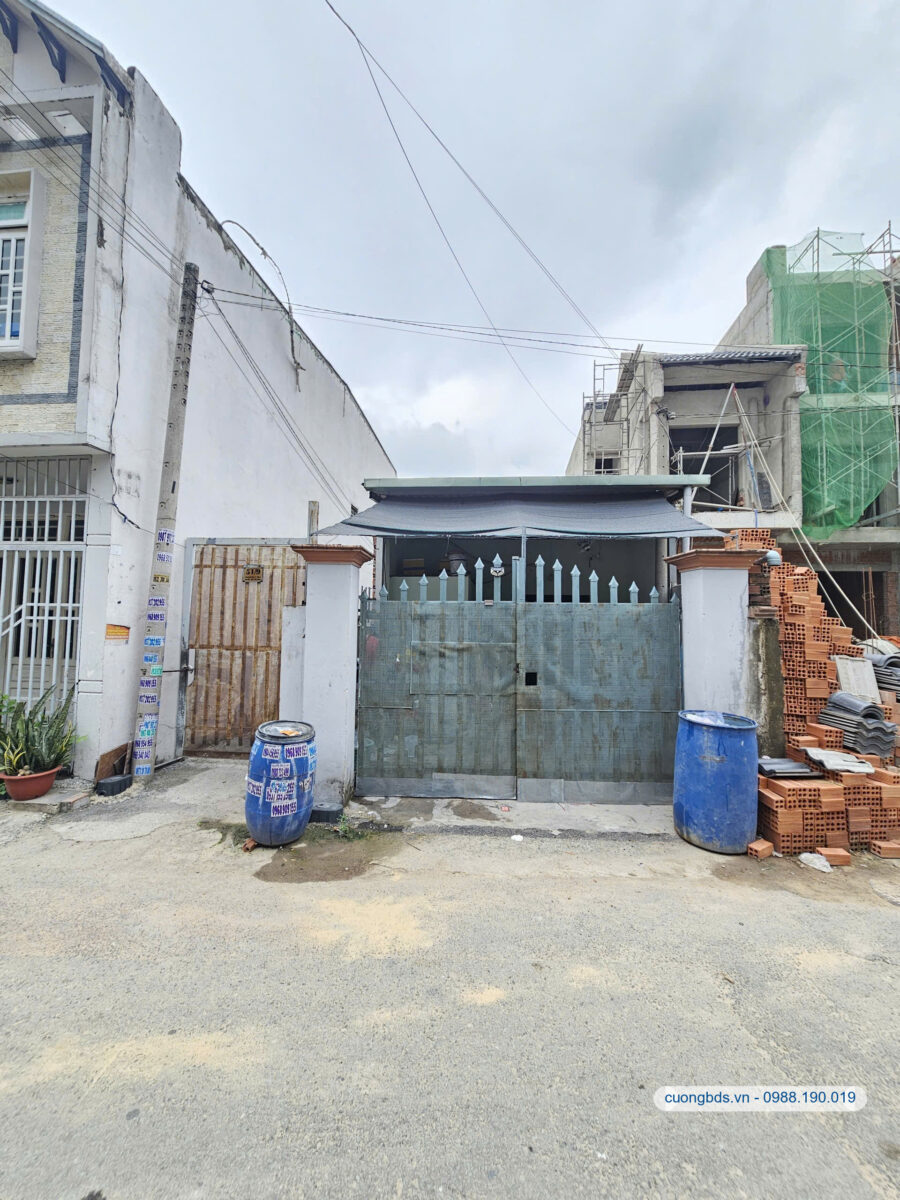 Bán nhà 1T1L+phòng trọ 6.3x28.5m, hẻm Trần Quang Khải gần chợ Dĩ An 1, đang thu 20tr/th