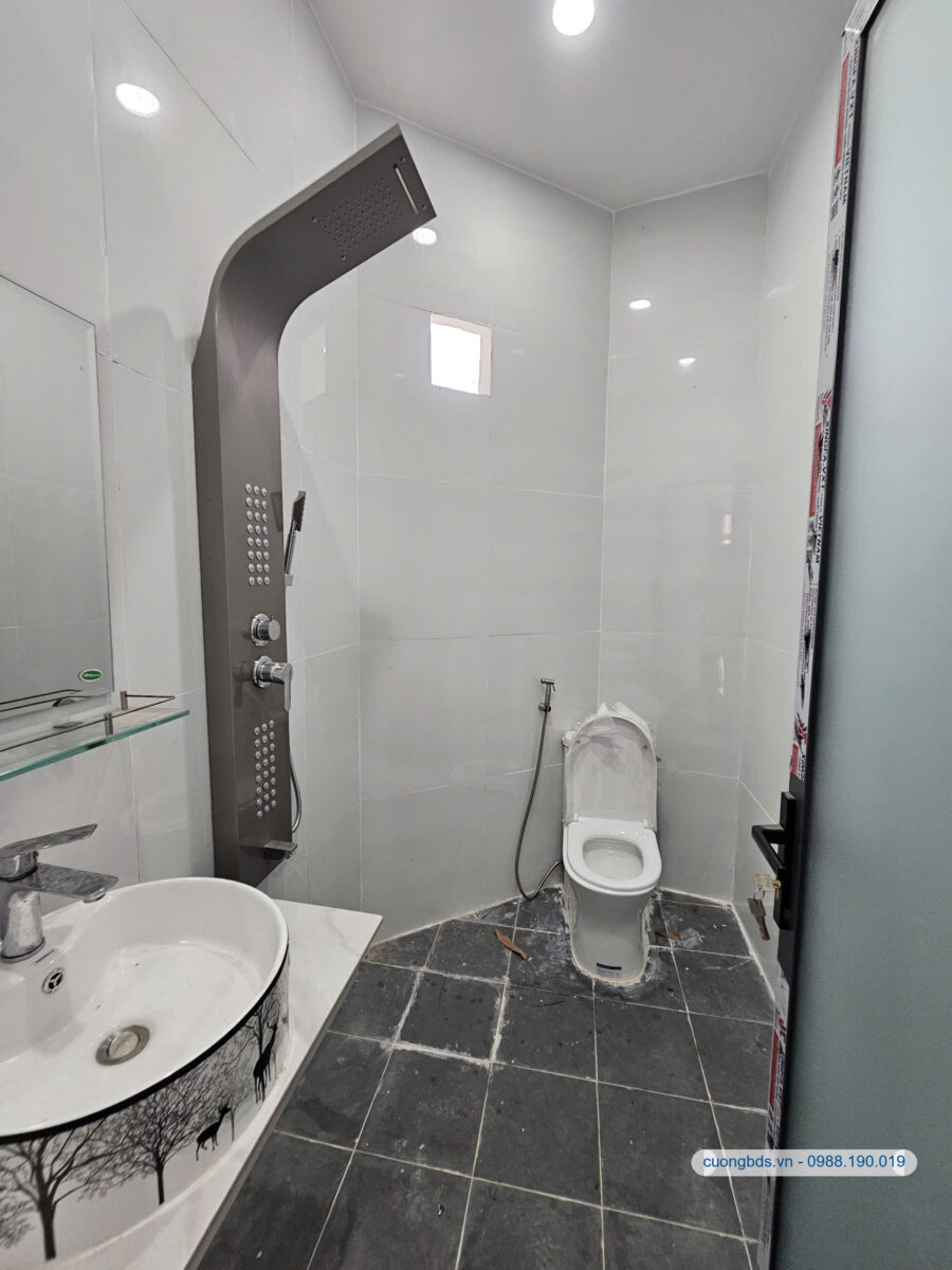 Bán nhà mới 1T1L 5x17m, hẻm Hoàng Minh Chánh gần sông đồng nai (hoàn công, thổ cư 100%)
