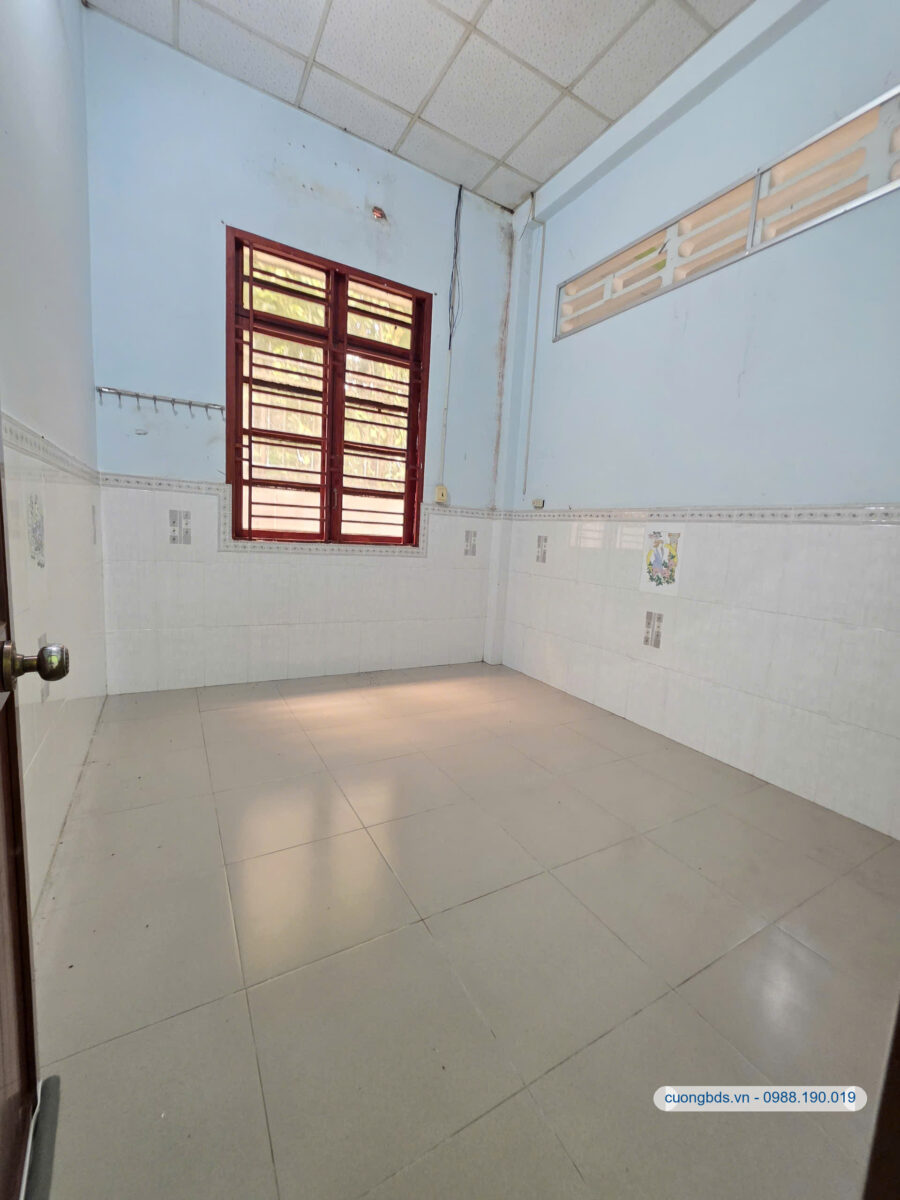 Bán nhà cấp 4 (14.3x10m), hẻm Nguyễn Du gần ngã ba Cửu Long, đang thuê 5tr/th
