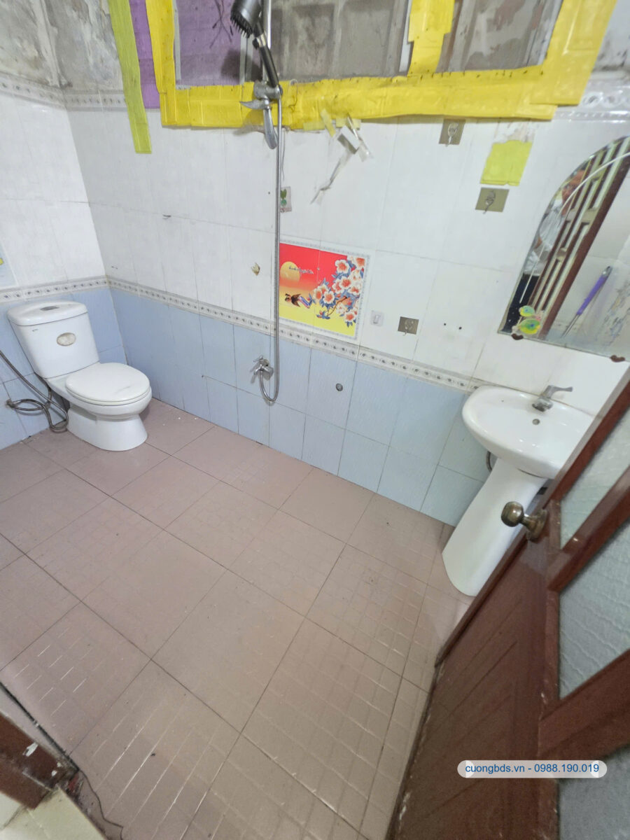 Bán nhà cấp 4 (14.3x10m), hẻm Nguyễn Du gần ngã ba Cửu Long, đang thuê 5tr/th