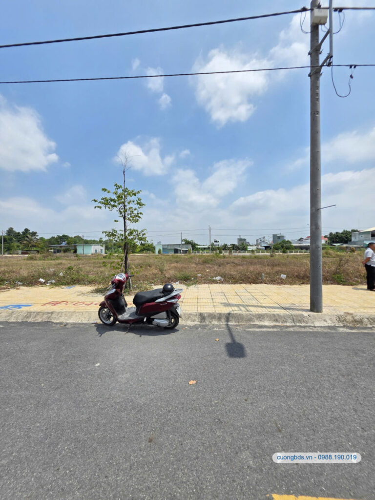Bán đất 5x18m, đường số 3 KDC Tân Hạnh (Trục chính đối diện công viên)