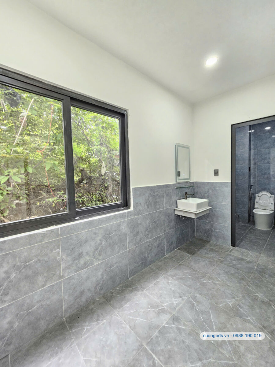 Bán nhà mới cấp 4 (6x17m) hoàn công, hẻm Phạm Văn Diêu gần trường cấp 1,2 (Thổ cư 100%)