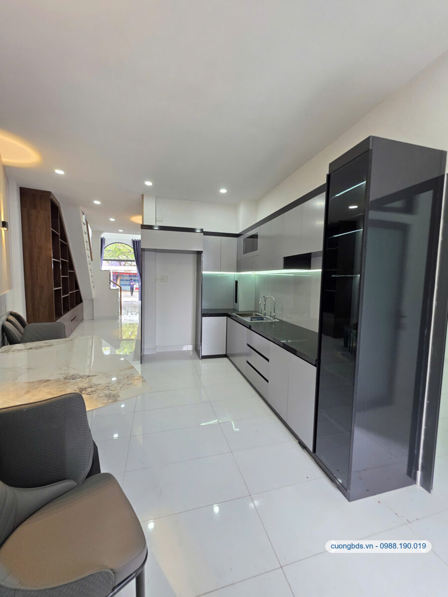 Bán nhà mới 1T1L, mặt tiền Nguyễn Thị Tồn gần Sông Đồng Nai, full nội thất (Hoàn công)