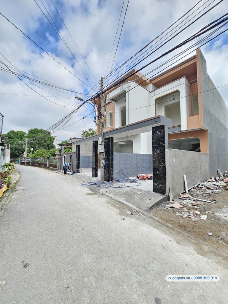 Bán nhà mới đang xây 1T1L 4x28m, mặt tiền đường Đông Thành gần ngã tư Chiêu Liêu