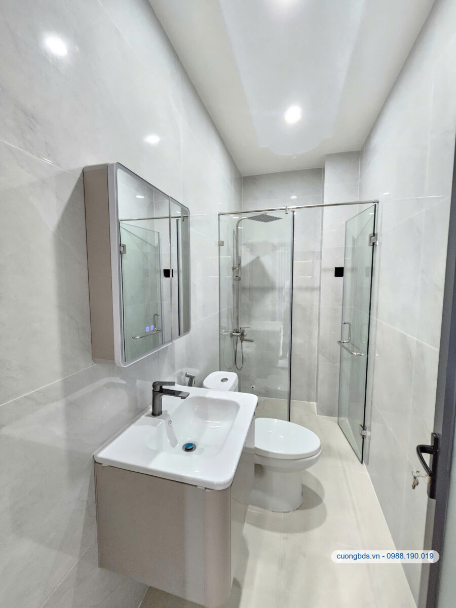 Bán nhà mới 1T3L 5x12m, đường N2 KDC Đông Hòa C (Hoàn công, full nội thất)