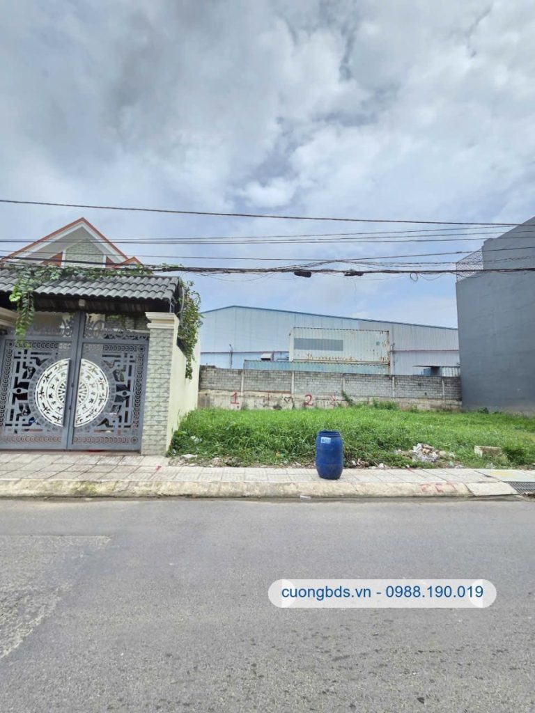 Bán đất 5x17m, mặt tiền đường ĐT.743C gần chợ Khánh Long (kinh doanh nhỏ)