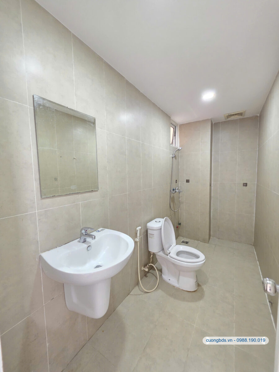 Cho thuê nhà 1T1L 5x12m, đường D2 KDC Champaca gần làng đại học (khu khép kín)