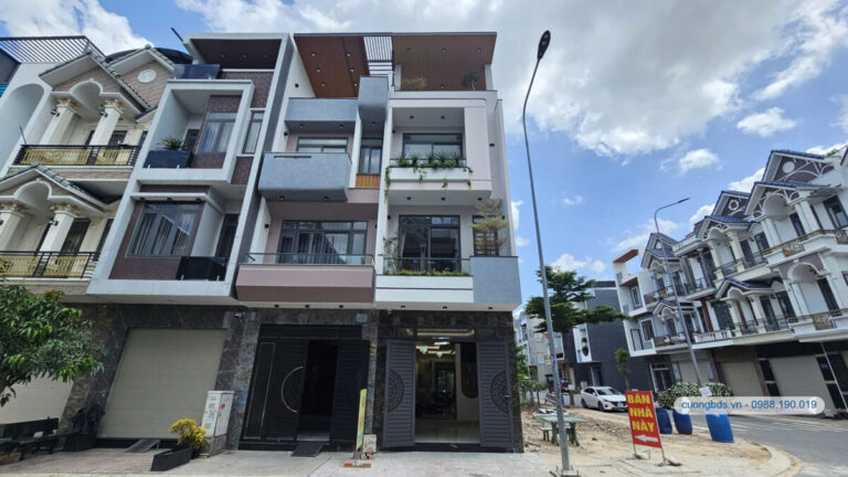 Bán nhà mới 1T2L 4x16m, đường N1 KDC Phú Hồng Đạt (hoàn công, full nội thất xịn, trục chính)