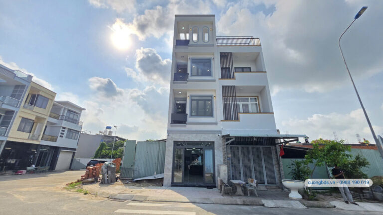 Bán nhà mới 1T3L 4x18m, đường D3 KDC Phú Hồng Thịnh 9 (hoàn công, full nội thất)