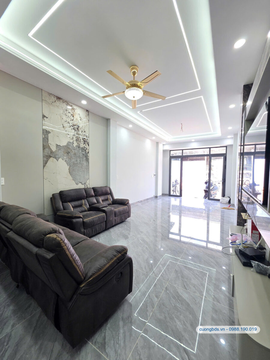 Bán nhà mới 1T3L 4x18m, đường D3 KDC Phú Hồng Thịnh 9 (hoàn công, full nội thất)