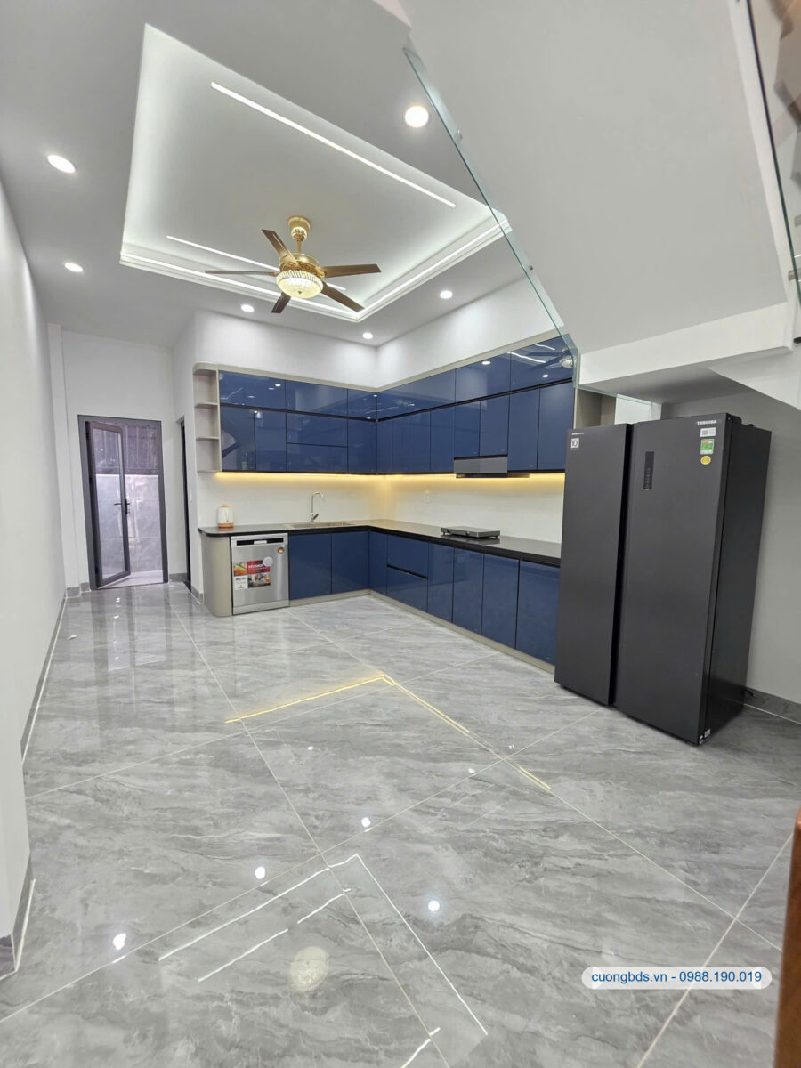 Bán nhà mới 1T3L 4x18m, đường D3 KDC Phú Hồng Thịnh 9 (hoàn công, full nội thất)