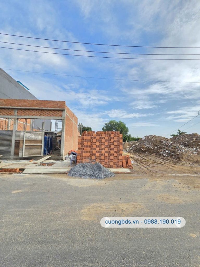 Bán đất 5x20m, mặt tiền Bình Chuẩn 63 kế Trường tiểu học (kinh doanh tốt, thổ cư 100%)