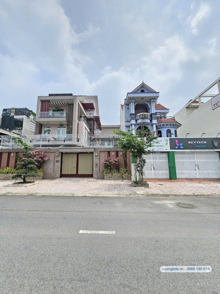 Bán biệt thự 1T2L 10x25m, đường số 9 Trung Tâm Hành Chính Dĩ An (sầm uất)