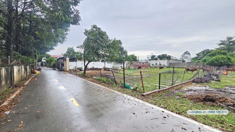 Bán đất 10x45m, hẻm ĐT.747A kế Tổ hợp giáo dục FPT và sông đồng nai