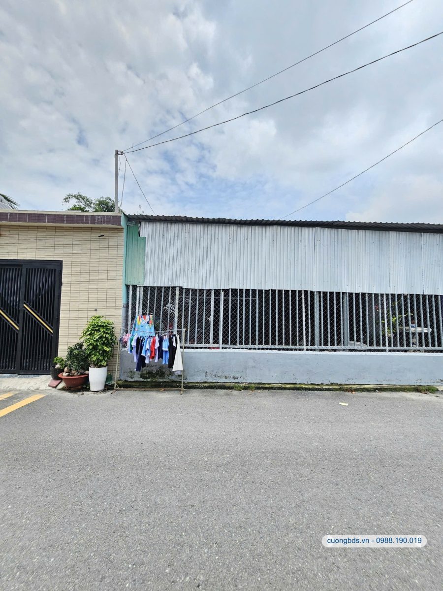 Bán nhà cấp 4 (5.3x19.6m), hẻm Bùi Thị Xuân kế bên chợ Tân Bình (giá rẻ)