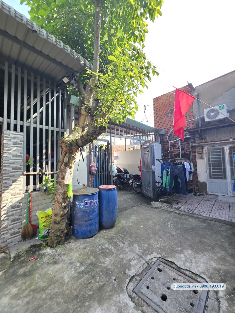 Bán dãy trọ 5X33m, hẻm Nguyễn Thái Học gần chợ Dĩ An 1 (thổ cư 94%, thu nhập 11tr/th)